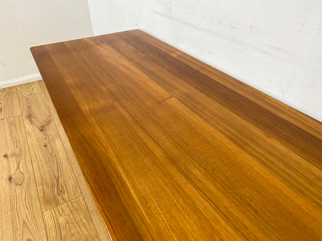Seltener skandinavischer Mid-Century Designertisch von A/S Niels Bach Møbelfabrik in Teakholz I hoher Couchtisch Salontisch niedriger Esstisch Holztisch Küchentisch Tisch Danish Design Vintage