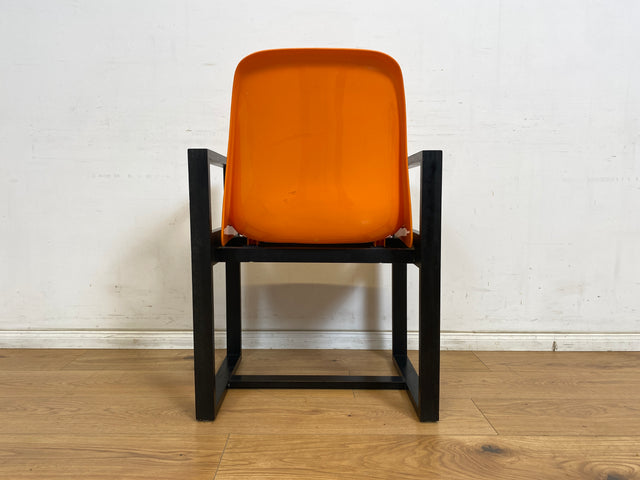 WMK 1/3 Kultiger & sehr gut erhaltener 70er Jahre Designerstuhl von Mann Möbel mit Kunststoffschale in knalligem orange & Holzgestell # Stuhl Sessel Designersessel Chair Design Retro Space Age Vintage