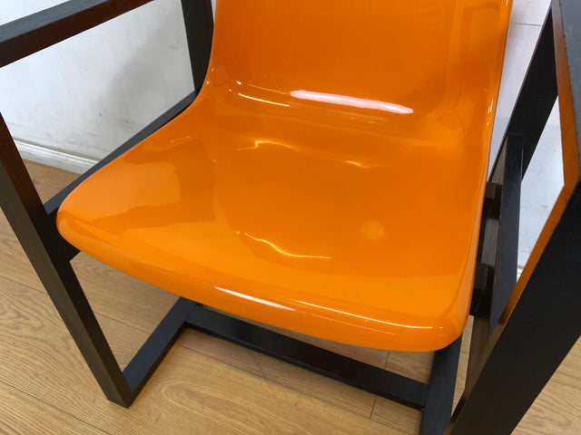 WMK 1/3 Kultiger & sehr gut erhaltener 70er Jahre Designerstuhl von Mann Möbel mit Kunststoffschale in knalligem orange & Holzgestell # Stuhl Sessel Designersessel Chair Design Retro Space Age Vintage