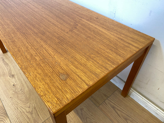 WMK Minimalistischer und gut erhaltener skandinavischer 70er Jahre Couchtisch , 90x45, in Teakholz # Wohnzimmertisch Coffee Table Sofatisch Teaktisch Vintage Mid-Century Retro Teak # Versand möglich