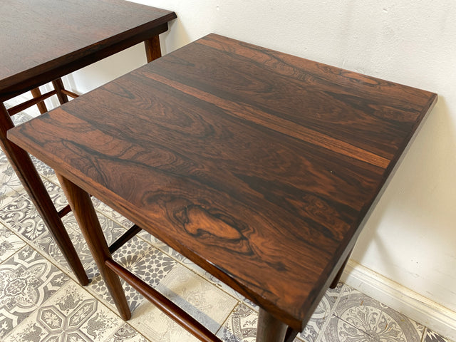 WMK Stylish and very well preserved Scandinavian 3-in-1 nesting table made of fine rosewood with artistic tiles # Side table Coffee table Vintage Danish Design Mid-Century Rosewood