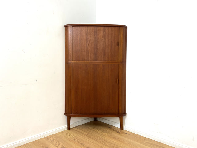 WMK Besonders gut erhaltener Designer Eckschrank by Arne Hovmand-Olsen for Skovmand & Andersen , Vollholz in Teak # Eckkommode Highboard Rolladenschrank Aktenschrank Mid-Century Danish Design Vintage