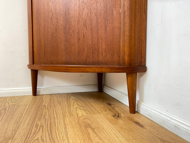 WMK Besonders gut erhaltener Designer Eckschrank by Arne Hovmand-Olsen for Skovmand & Andersen , Vollholz in Teak # Eckkommode Highboard Rolladenschrank Aktenschrank Mid-Century Danish Design Vintage