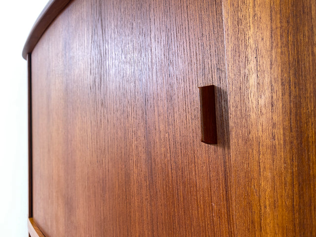 WMK Besonders gut erhaltener Designer Eckschrank by Arne Hovmand-Olsen for Skovmand & Andersen , Vollholz in Teak # Eckkommode Highboard Rolladenschrank Aktenschrank Mid-Century Danish Design Vintage