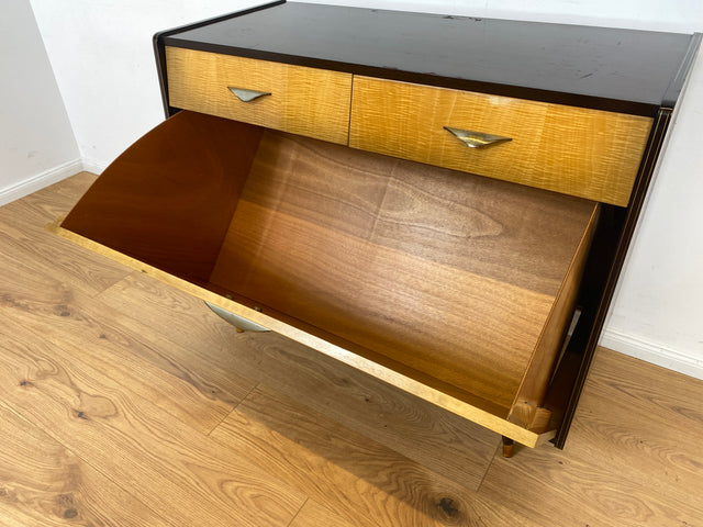 WMK Hübsche, jedoch etwas abgerockte Mid-Century Wäschetruhe mit Schubladen und hübschen Messinggriffen # Schrank Kommode Sideboard Wäschekommode Retro 50er 60er DDR Vintage # Lieferung möglich