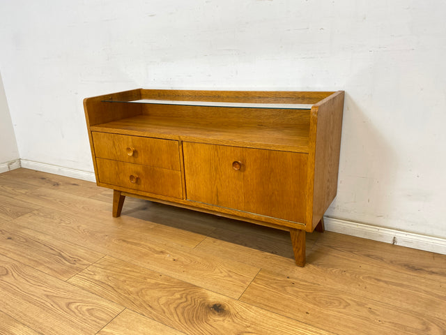 WMK Stilvolles und sehr gut erhaltenes Mid-Century Lowboard aus vollem Holz mit Schubladen, Glasauflage und schönen Holzgriffen # Sideboard Kommode TV-Lowboard Fernsehkommode Flurkommode Vintage 60er