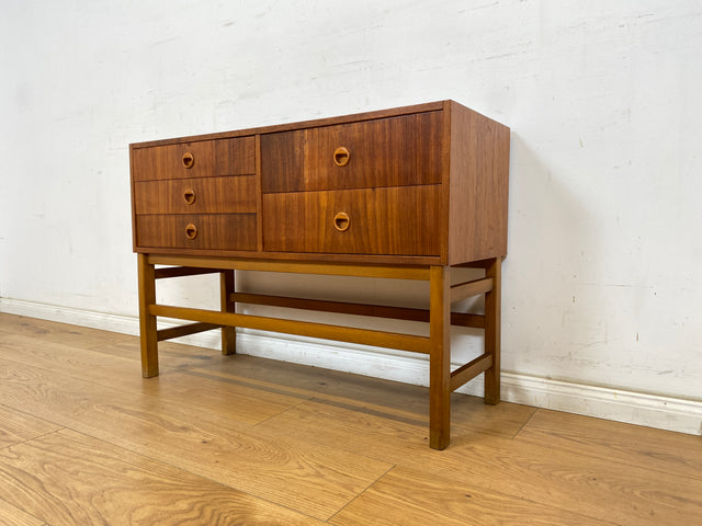 WMK Stilvolles skandinavisches Lowboard in Teakholz mit Schubladen & formschönen Holzgriffen # Kommode Sideboard Schubladenkommode Flurkommode TV-Lowboard Danish Design Mid-Century Vintage Teak 60er