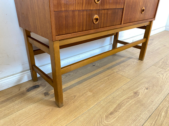 WMK Stilvolles skandinavisches Lowboard in Teakholz mit Schubladen & formschönen Holzgriffen # Kommode Sideboard Schubladenkommode Flurkommode TV-Lowboard Danish Design Mid-Century Vintage Teak 60er