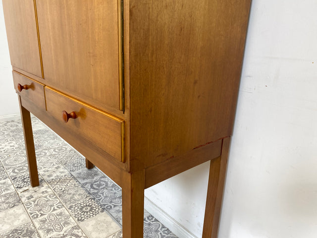 WMK Schönes und geräumiges Mid-Century Highboard aus vollem Holz mit Schubladen # Schrank Kommode Sideboard Hochschrank Geschirschrank Wäscheschrank Mid-Century Vintage 60er # Lieferung möglich