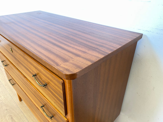 WMK Stilvolle & hochwertige skandinavische Kommode aus vollem Holz in sehr gutem Zustand, mit Schubladen & tollen Messinggriffen # Kommode Sideboard Wäschekommode Schubladenkommode Mid-Century Vintage