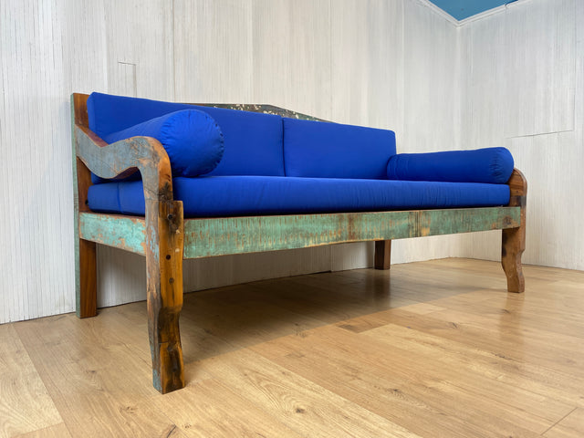 Boatwood by WMK # Besonderes Sofa aus altem Bootsholz, ein handgefertigtes Unikat aus massivem Teakholz mit neuer Polsterung & Kissen in schönem Blau # Couch Daybed Liege Bigsofa Loveseat Bootsmöbel