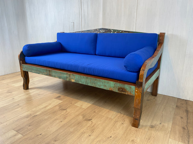 Boatwood by WMK # Besonderes Sofa aus altem Bootsholz, ein handgefertigtes Unikat aus massivem Teakholz mit neuer Polsterung & Kissen in schönem Blau # Couch Daybed Liege Bigsofa Loveseat Bootsmöbel