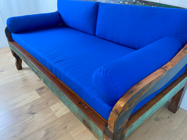 Boatwood by WMK # Besonderes Sofa aus altem Bootsholz, ein handgefertigtes Unikat aus massivem Teakholz mit neuer Polsterung & Kissen in schönem Blau # Couch Daybed Liege Bigsofa Loveseat Bootsmöbel