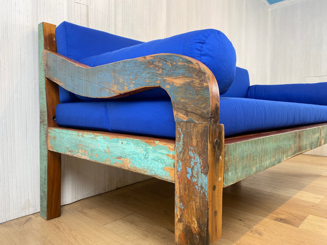 Boatwood by WMK # Besonderes Sofa aus altem Bootsholz, ein handgefertigtes Unikat aus massivem Teakholz mit neuer Polsterung & Kissen in schönem Blau # Couch Daybed Liege Bigsofa Loveseat Bootsmöbel