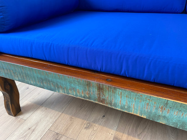 Boatwood by WMK # Besonderes Sofa aus altem Bootsholz, ein handgefertigtes Unikat aus massivem Teakholz mit neuer Polsterung & Kissen in schönem Blau # Couch Daybed Liege Bigsofa Loveseat Bootsmöbel