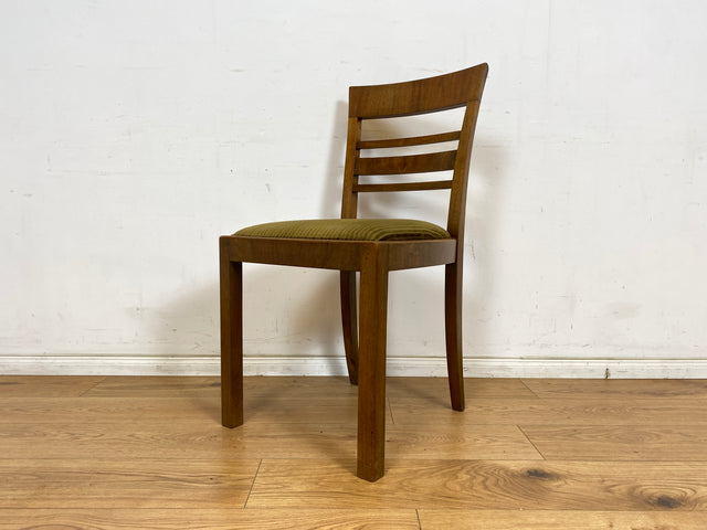 WMK 1/2 Hochwertiger und sehr gut erhaltener 1930er Jahre Art Deco Stuhl mit Originalbezug aus grünem Cordstoff # Esszimmerstuhl Küchenstuhl Dining Chair Holzstuhl Cord Mid-Century Antik Vintage 40er