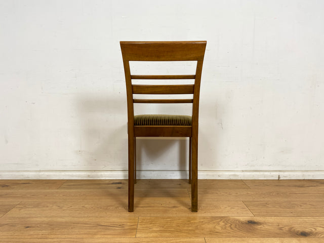 WMK 1/2 Hochwertiger und sehr gut erhaltener 1930er Jahre Art Deco Stuhl mit Originalbezug aus grünem Cordstoff # Esszimmerstuhl Küchenstuhl Dining Chair Holzstuhl Cord Mid-Century Antik Vintage 40er