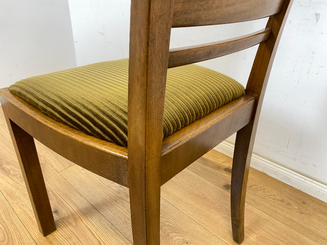 WMK 1/2 Hochwertiger und sehr gut erhaltener 1930er Jahre Art Deco Stuhl mit Originalbezug aus grünem Cordstoff # Esszimmerstuhl Küchenstuhl Dining Chair Holzstuhl Cord Mid-Century Antik Vintage 40er