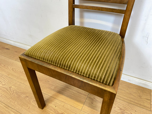 WMK 1/2 Hochwertiger und sehr gut erhaltener 1930er Jahre Art Deco Stuhl mit Originalbezug aus grünem Cordstoff # Esszimmerstuhl Küchenstuhl Dining Chair Holzstuhl Cord Mid-Century Antik Vintage 40er