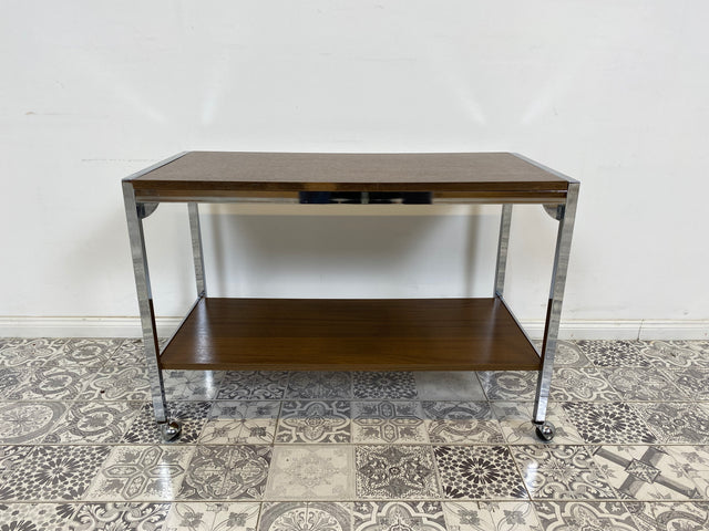 WMK Besonders schöner und sehr gut erhaltener dänischer Designer Servierwagen von Formica Dumbwaiter, minimalistisch, laminiert und verchromt # Beistelltisch Teewagen Couchtisch Vintage Loft 70er