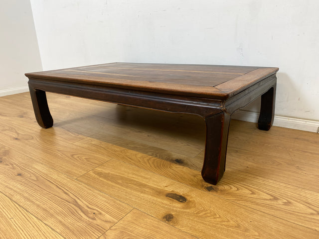 WMK Sehr schöner jedoch etwas abgerockter niedriger Vintage Couchtisch aus vollem Holz # großer Wohnzimmertisch Opiumtisch Coffee Table # Lieferung möglich