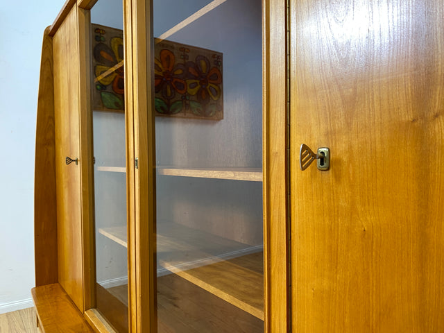 WMK I Stilvoller heller Mid-Century Wohnzimmerschrank mit Vitrine und Schubladen I Highboard Bücherschrank Büchervitrine Schrank Sideboard Glasvitrine 50er 60er Vintage I