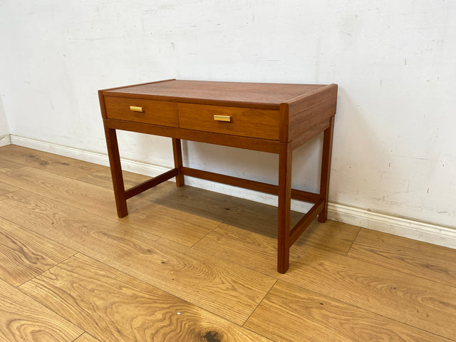 WMK Sehr schönes & gut erhaltenes skandinavisches 70er Jahre Lowboard in Teakholz mit Schubladen & hübschen Messinggriffen # Kommode Flurkommode TV-Lowboard Sideboard Mid-Century Danish Design Vintage