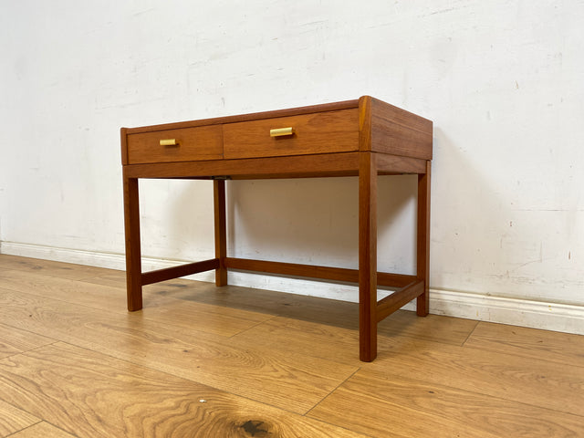 WMK Sehr schönes & gut erhaltenes skandinavisches 70er Jahre Lowboard in Teakholz mit Schubladen & hübschen Messinggriffen # Kommode Flurkommode TV-Lowboard Sideboard Mid-Century Danish Design Vintage