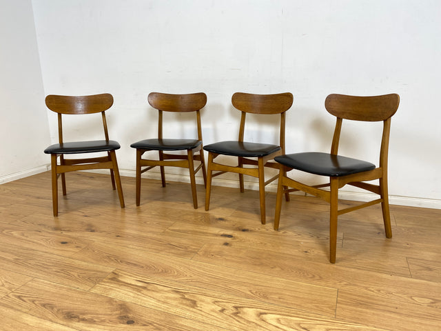 WMK Set aus 4 gut erhaltenen skandinavischen Esszimmerstühlen aus Teakholz und Buche mit schwarzem Skai Bezug # Stühle Küchenstühle Danish Design Mid-Century 60er Vintage Teak Mid-Century Kunst Leder