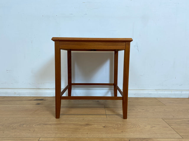 WMK Sehr gut erhaltener skandinavischer Couchtisch mit kunstvollen Fliesen und edlem Teakholz Rahmen # Wohnzimmertisch Beistelltisch Fliesentisch Coffee Table Vintage Mid-Century Danish Design Teak