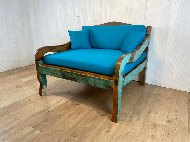 Boatwood by WMK # Besonderes kleines Sofa aus altem Bootsholz, ein handgefertigtes Unikat aus massivem Teakholz mit neuer Polsterung & Kissen # Couch Sessel Loungesessel Liege Loveseat Bootsmöbel Blau