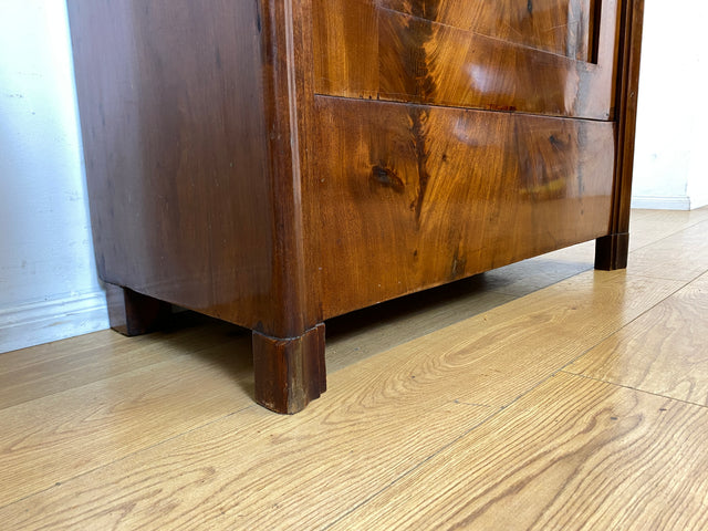 Hochwertiger handpolierter antiker Wäscheschrank in edlem Nussbaum I Biedermeier um 1850 I Schrank Kleiderschrank Highboard Bücherschrank Anrichte Flurschrank Vintage I