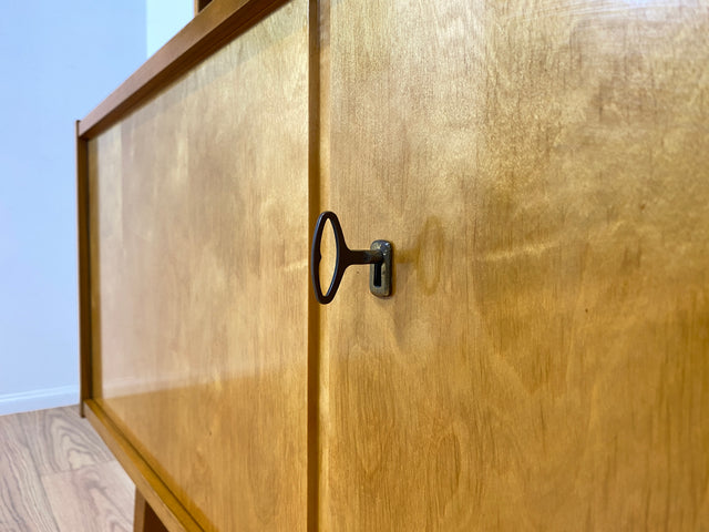 WMK Minimalistisches, raumaufhellendes & gut erhaltenes Highboard in Birke von VEB Möbelfabrik Werdau aus 1965 # Schrank Wäscheschrank Kommode Regal Sideboard Wohnzimmerschrank DDR Vintage Mid-Century