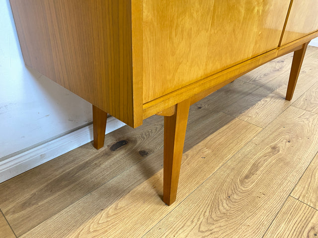 WMK Minimalistisches, raumaufhellendes & gut erhaltenes Highboard in Birke von VEB Möbelfabrik Werdau aus 1965 # Schrank Wäscheschrank Kommode Regal Sideboard Wohnzimmerschrank DDR Vintage Mid-Century