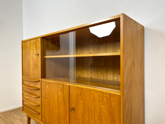 WMK I Versand 85€ I Stilvolle Mid-Century Designer Vitrine 602/G von Franz Ehrlich für VEB Hellerau in Senesche I Schrank Anrichte Highboard Sideboard DDR Vintage 60er I Berlin München Stuttgart
