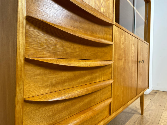 WMK I Versand 85€ I Stilvolle Mid-Century Designer Vitrine 602/G von Franz Ehrlich für VEB Hellerau in Senesche I Schrank Anrichte Highboard Sideboard DDR Vintage 60er I Berlin München Stuttgart