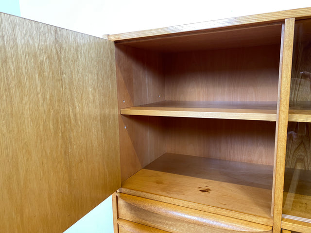 WMK I Versand 85€ I Stilvolle Mid-Century Designer Vitrine 602/G von Franz Ehrlich für VEB Hellerau in Senesche I Schrank Anrichte Highboard Sideboard DDR Vintage 60er I Berlin München Stuttgart