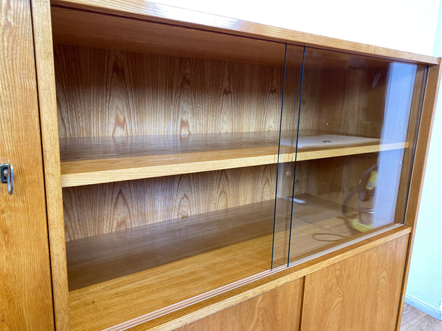 WMK I Versand 85€ I Stilvolle Mid-Century Designer Vitrine 602/G von Franz Ehrlich für VEB Hellerau in Senesche I Schrank Anrichte Highboard Sideboard DDR Vintage 60er I Berlin München Stuttgart