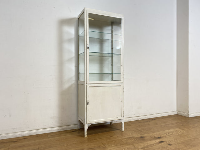 WMK Very beautiful &amp; minimalist 1940s medicine cabinet made of iron &amp; glass # white apothecary cabinet display case doctor's cabinet glass display case doctor's display case highboard locker industrial design display vintage