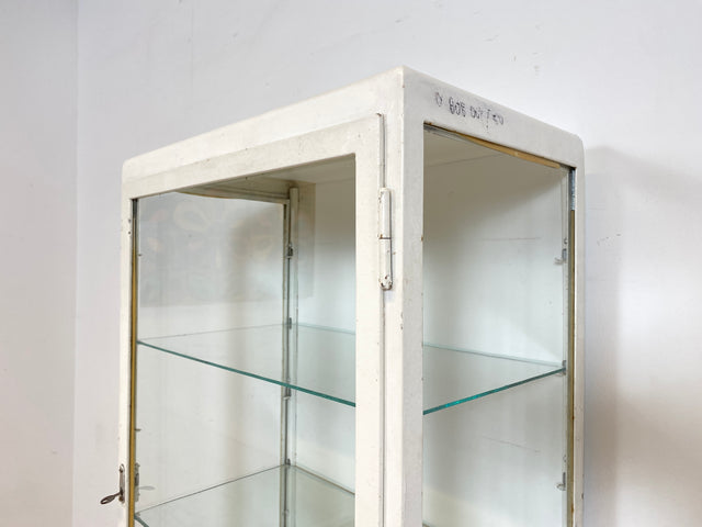 WMK Very beautiful &amp; minimalist 1940s medicine cabinet made of iron &amp; glass # white apothecary cabinet display case doctor's cabinet glass display case doctor's display case highboard locker industrial design display vintage