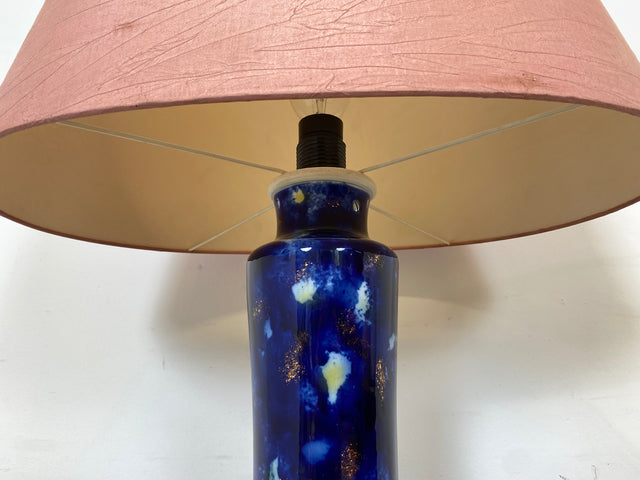 WMK Große und sehr interessante Retro Tischlampe mit rosa Lampenschirm und kunstvollem Lampenfuß aus Glas # Tischleuchte Lampe Leselampe Schreibtischlampe lamp Vintage Mid-Century # Versand möglich