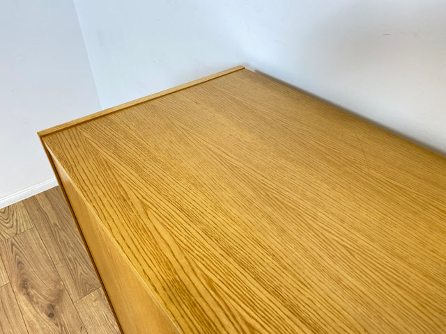 WMK Gut erhaltener Designerschrank mit Korpus 430/70 aus 1970 von Joachim Nebelung für VEB Hellerau auf neuen Metallfüßen # Highboard Kommode Wäscheschrank Wäschekommode Schrank Vintage Mid-Century