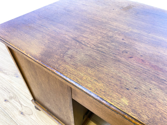 WMK Sehr schöner und gut erhaltener antiker Schreibtisch aus vollem Holz mit vielen Schubladen und hübschen Holzverzierungen # Desk Arbeitstisch Bürotisch Sekretär Chefschreibtisch Jugendstil Vintage