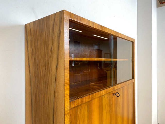 WMK Hochwertiger & sehr schöner Mid-Century Schreibschrank aus vollem Holz von Brumax aus 1959, mit Vitrine und stabiler Schreibplatte # Sekretär Schreibtisch Desk Highboard Bücherschrank Vintage 50er