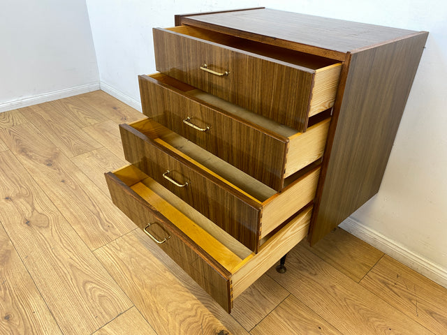 WMK I Hübsche kleine dunkle 70er Jahre DDR Kommode mit Schubladen , formschönen Messinggriffen & Metallfüßen I Schränkchen Tisch Nacht Wäsche Flur Beistell Bad Retro Vintage VEB Berlin Hamburg Bochum