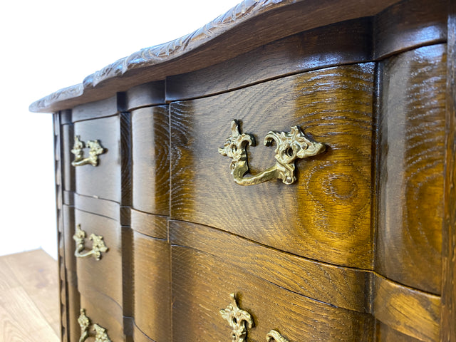 WMK I Hochwertige kleine dänische 1960er Stilmöbel Kommode aus massiver Eiche mit Schubladen und Messinggriffen I Schränkchen Flur Wäschekommode Dresser Barock Rokoko Vintage Berlin Augsburg Wolfsburg