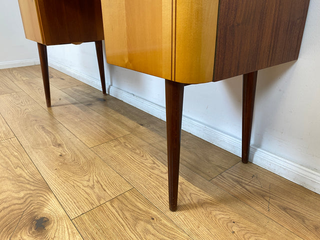 WMK I Formschöner kleiner Mid-Century Schreibtisch Modell Dominia von VEB Heidenau I Desk Frisierkommode Computertisch Kinderschreibtisch Schminktisch Sekretär Rockabilly Vintage 60er Berlin Jena Bonn