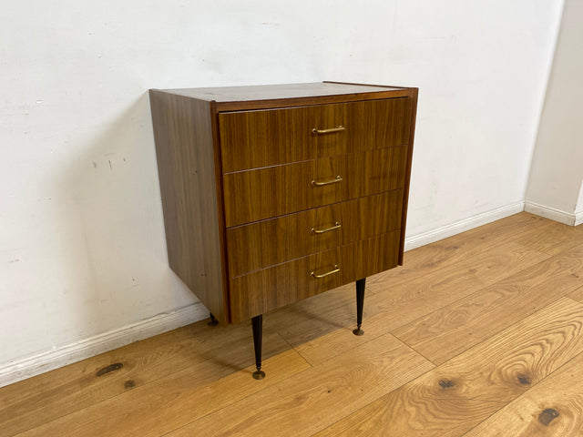 WMK I Hübsche kleine dunkle 70er Jahre DDR Kommode mit Schubladen , formschönen Messinggriffen & Metallfüßen I Schränkchen Tisch Nacht Wäsche Flur Beistell Bad Retro Vintage VEB Berlin Hamburg Bochum