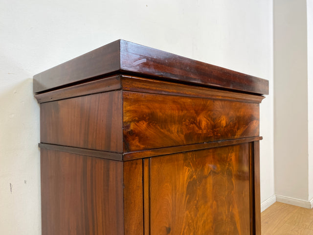 WMK I Wunderschöne kleine antike Kommode aus vollem Holz in Mahagoni mit Schublade und Klappe I Schrank Flurkommode Wäschekommode Konsole Phonoschrank Biedermeier Vintage Berlin Stuttgart Düsseldorf