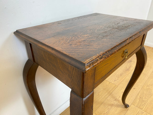 WMK # Elegante und gut erhaltene kleine antike Kommode aus vollem Holz mit Schublade und kunstvoll gebogenen Cabriole-Beinen # Beistelltisch Flurkommode Konsole Konsolentisch Barock Chippendale Vintage